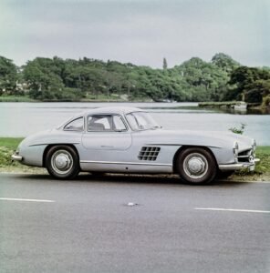 mercedes16-296x300 Mercedes-Benz: The Story of the Three-Pointed Star